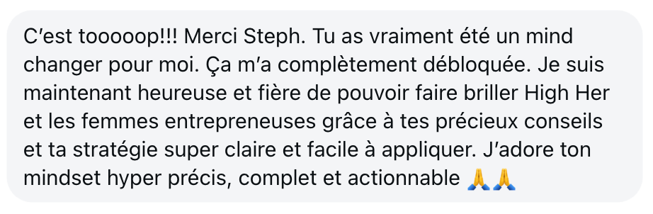 Message d'une cliente saluant une stratégie d'autorité digitale claire, précise et actionnable
